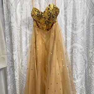 Gold dress (strapless)